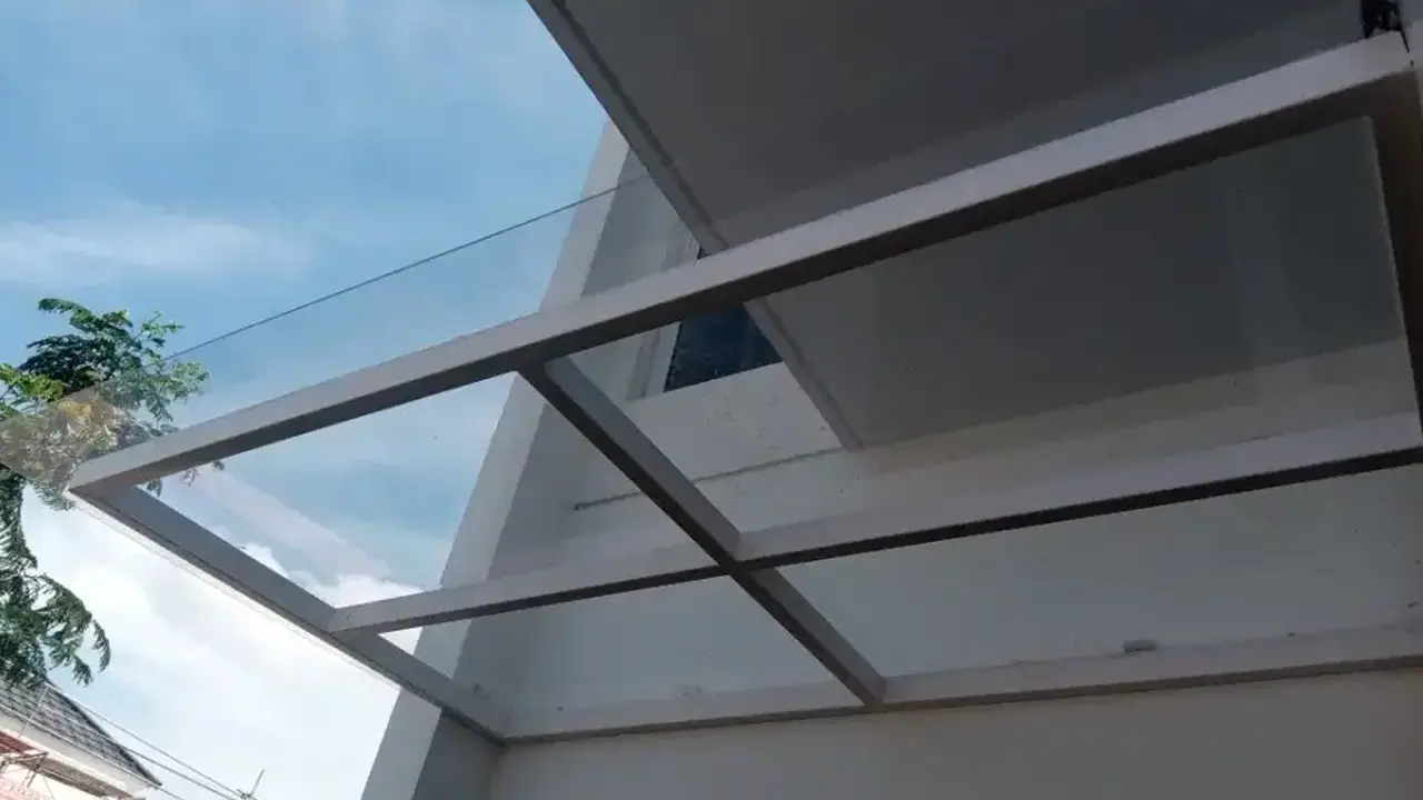 Akrilik Atap Kanopi - Solusi Atap Transparan yang Tahan Lama dan Stylish
